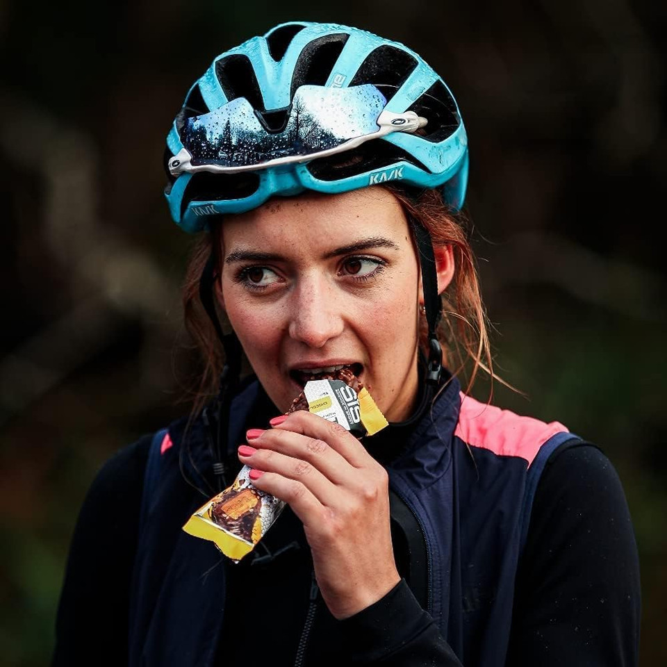 Science In Sport Protein 20 Bars, High Protein, Low Sugar, Chocolate-Coated Protein Snack, Salted Caramel Flavour, 12 Protein Bars