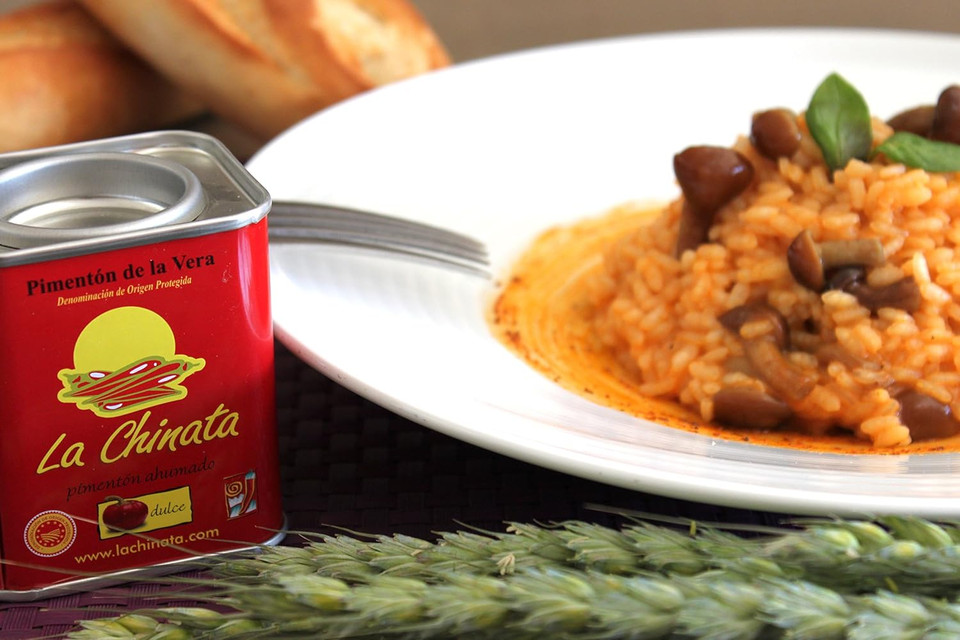 Paprika Powder Smoked Pack - 1 tin 750g Bitter-Sweet and 1 tin 70g Hot - La Chinata