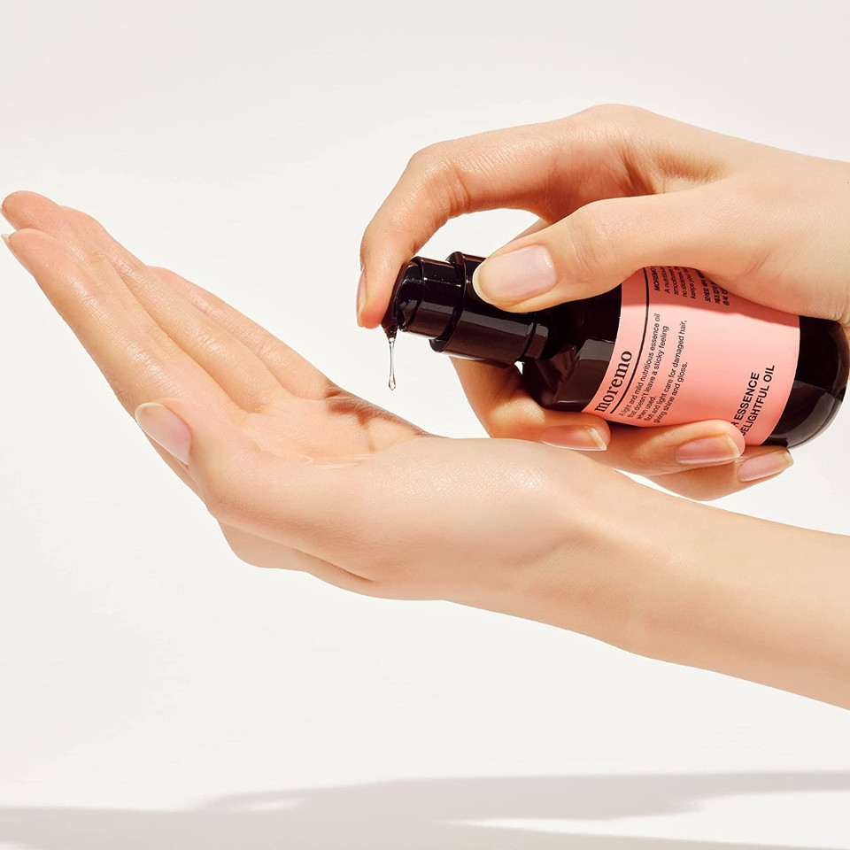 Moremo Hair Essence Delightful Oil 70Ml - A Nutritious Oil That Provides Moisture And Smoothness With A Light And Silky Texture And No Stickiness