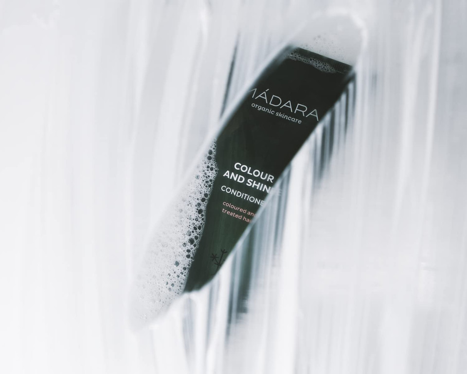 Mã£ÂDara Organic Skincare | Colour And Shine Conditioner - 200Ml, With Northern Linseed, Horse Chestnut And Plantain, For Coloured And Treated Hair, Frizz-Smoothing, Nourishing, Vegan, Ecocert Certified, Recyclable Packaging