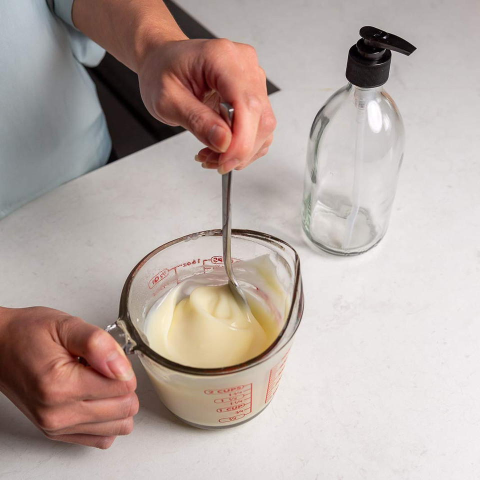 Ethique Hydrating Body Lotion Concentrate For Dry Skin - Flourish - Plastic-Free, Vegan, Cruelty-Free, Eco-Friendly, Makes 11.83 Fl Oz Bottle Of Body Lotion (Pack Of 1)