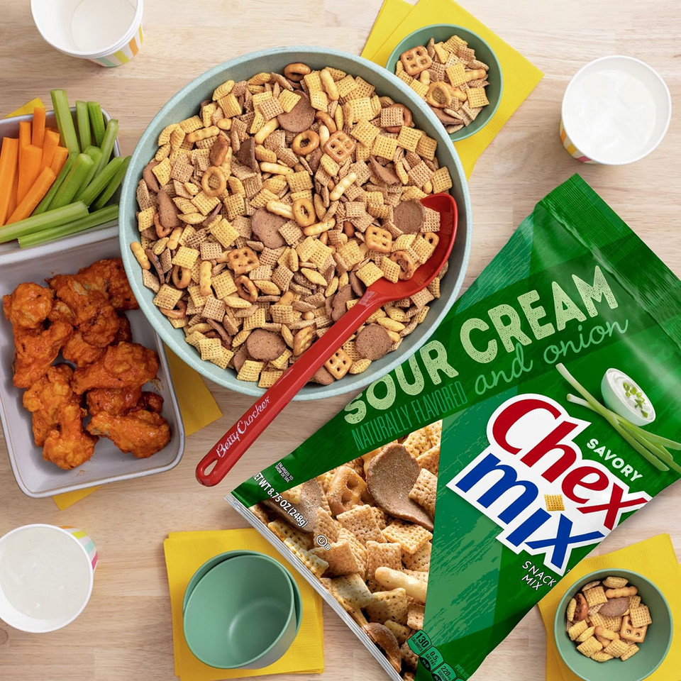 Chex Mix Snack Party Mix, Sour Cream and Onion, Pub Mix Snack Bag, 8.75 oz