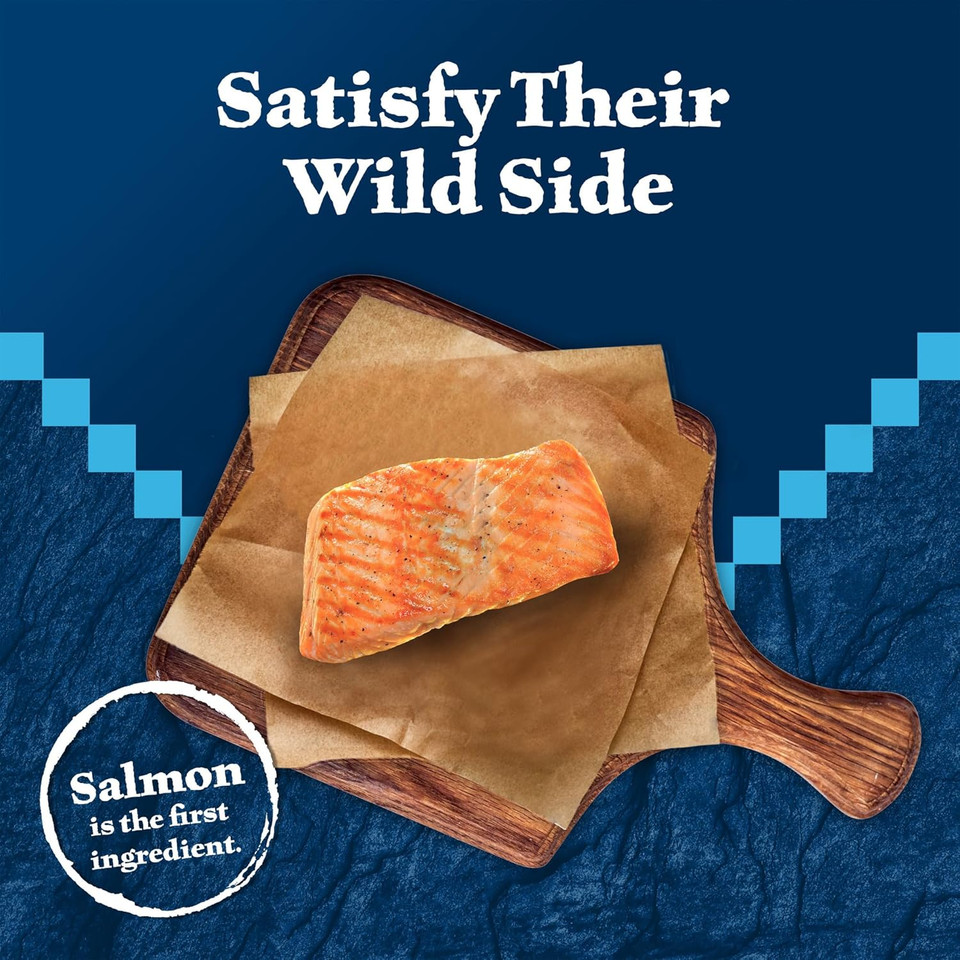 Blue Buffalo Wilderness Crunchy Cat Treats, Made With Natural Ingredients, Tasty Salmon Flavor, 12-Oz. Tub