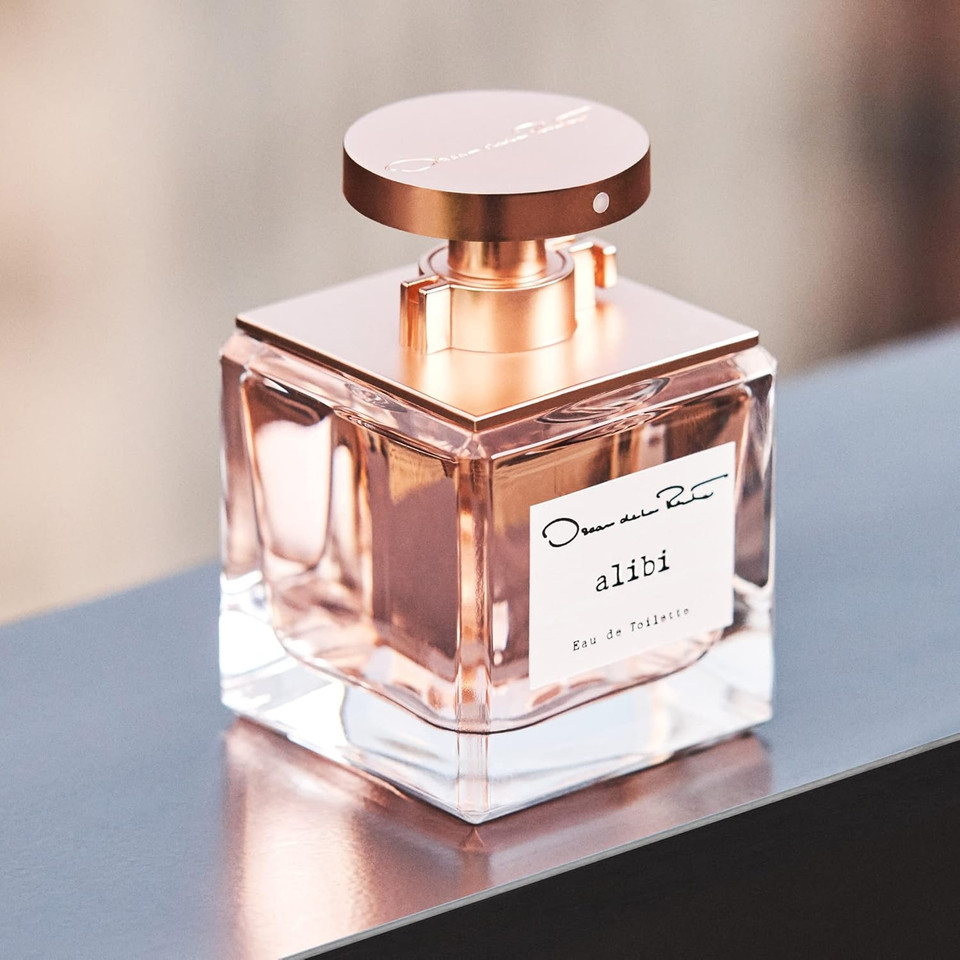 Oscar De La Renta Alibi Eau De Toilette