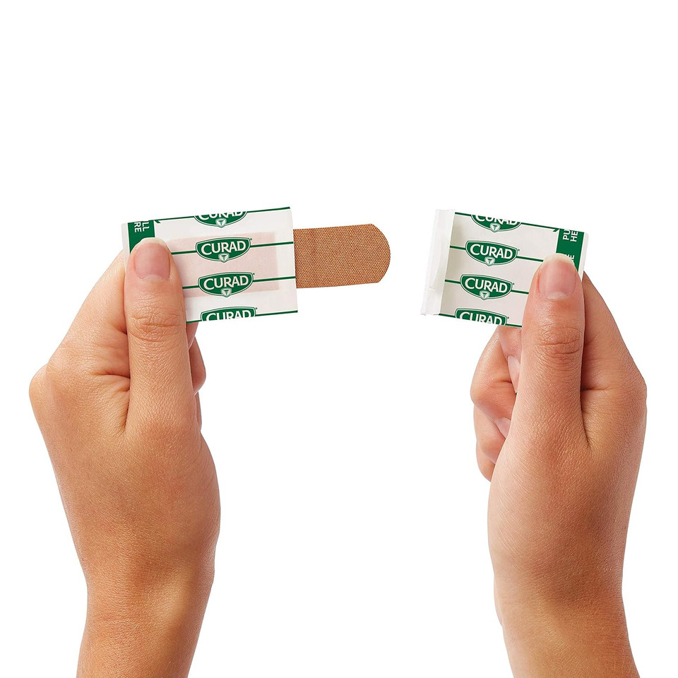 Curad Quick Strip Fabric Adhesive Bandages With Easy Application Wrapper, Bandage Size Is 1 X 3 Inches, 100 Count