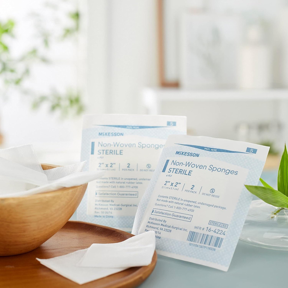 Mckesson Non-Woven Sponges, Sterile, 4-Ply, Polyester/Rayon, 2 In X 2 In, 2 Per Pack, 1500 Packs, 3000 Total