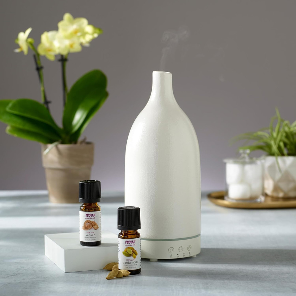 Now Essential Oils, Vetiver Oil, Woodsy Aromatherapy Scent, Steam Distilled, 100% Pure, Child Resistant Cap, 10-Ml