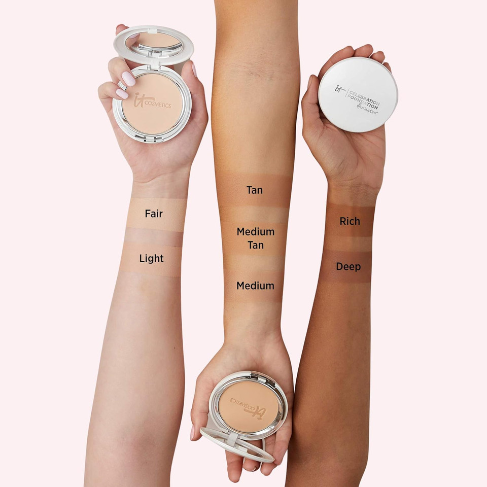 It Cosmetics Celebration Foundation Illumination - Full-Coverage, Anti-Aging Powder Foundation - Blurs Pores, Wrinkles & Imperfections - 0.3 Oz