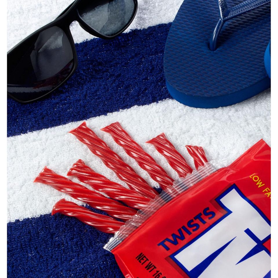 Twizzlers Twists Strawberry King Size, Candy Bags, 5 Oz (15 Count)