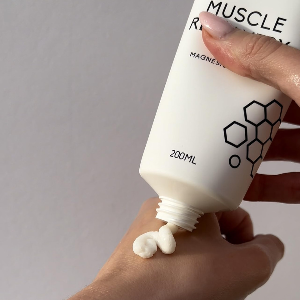 LilyBee - LB Recovery Magnesium Cream, 200ml - 100% pure and natural ingredients - lightweight and moisturising formula which absorbs effortlessly into the skin and aids muscle and joint recovery