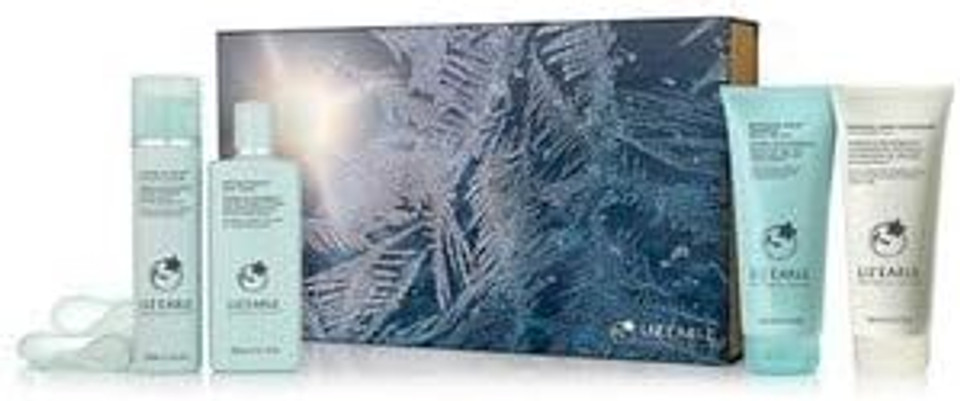 Liz Earle Brilliance Every Day Gift Set