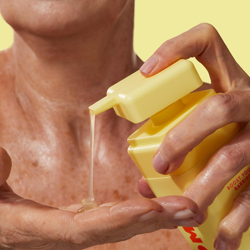 BYOMA Brightening Body Wash (400ml) Treats Dull and Dehydrated Skin, Balances and Repairs the Skin Barrier with Niacinamide and Azelaic Acid - Brightens and Evens Skin Tone