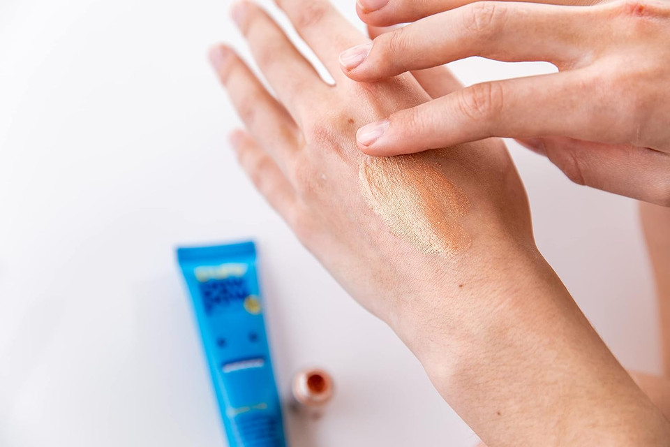 Pure Paw Paw Australian Ointment with Passion Fruit to Smooth and Soothe, Suitable For Lips, All Skin Types and Makeup 25g