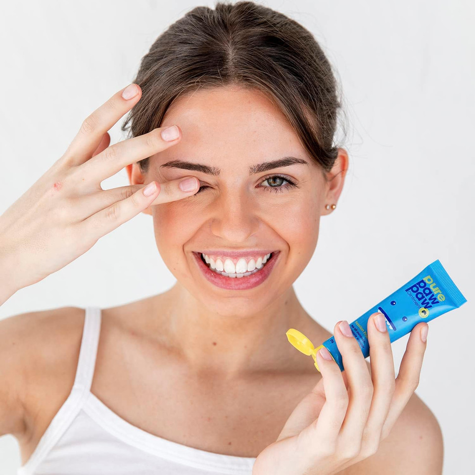 Pure Paw Paw Australian Ointment with Passion Fruit to Smooth and Soothe, Suitable For Lips, All Skin Types and Makeup 25g