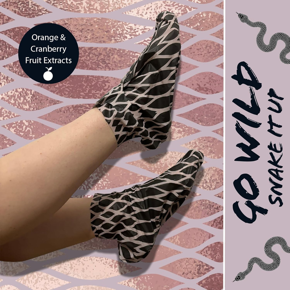 Healthpoint Derma V10 Go Wild Foot Mask, Vitamin E, Hyaluronic Acid, Orange, Cranberry Extract, Moisturises And Nourishes Feet, Softens Rough, Dry, Cracked Heels, Natural Ingredients, Vegan Friendly