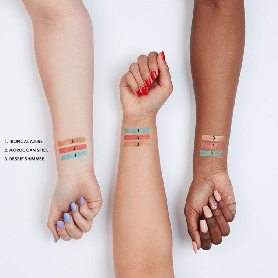 Glow X MUA Roll On Eye Shimmer (Tropical Azure)