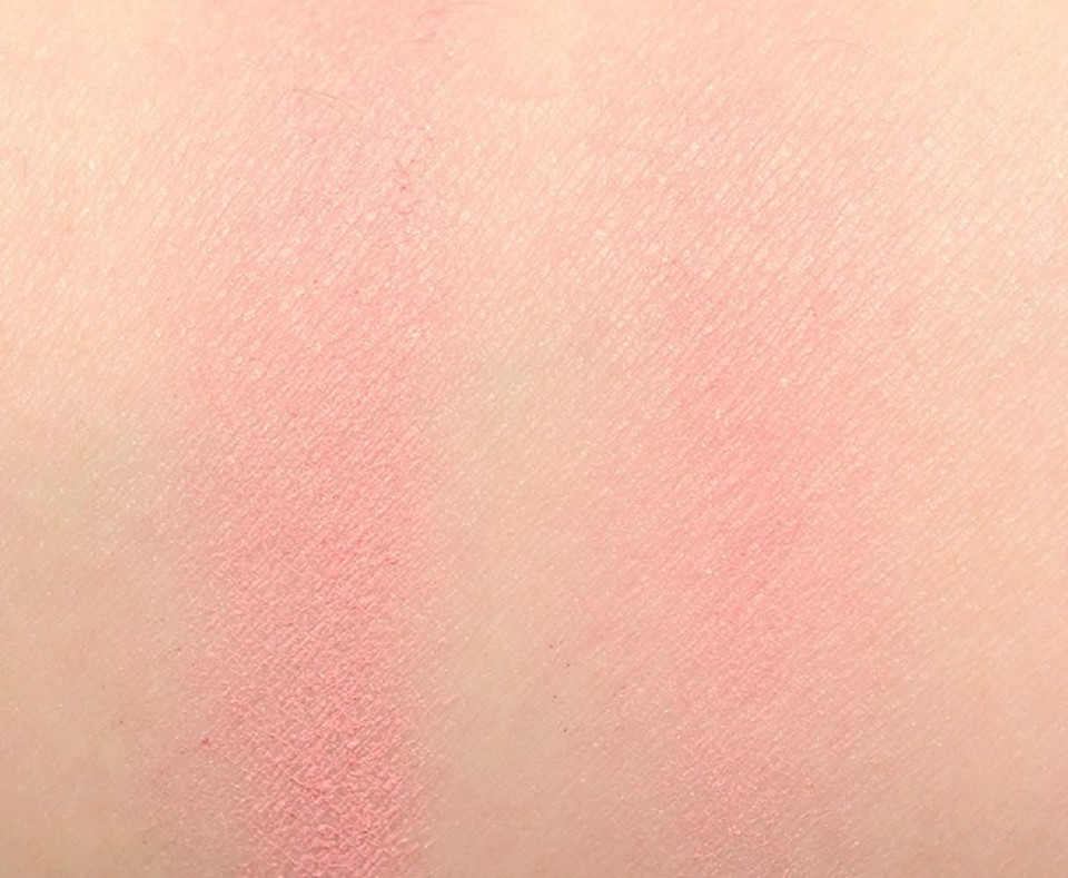 BENEFIT dandelion TRAVEL SIZE MINI 3.5 g Net wt. 0.12 oz. baby-pink brightening face powder