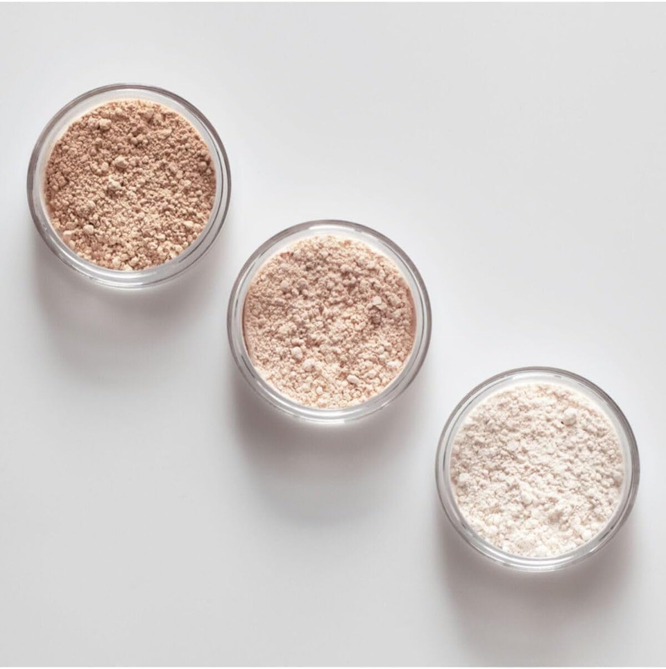 Inglot Smoothing Under Eye Powder, Smoothing Powder Under Eye Areas, Semi-Transparent Loose Powder, Its Velvety Soft and Extremely Light Formula, Natural Finish, 72