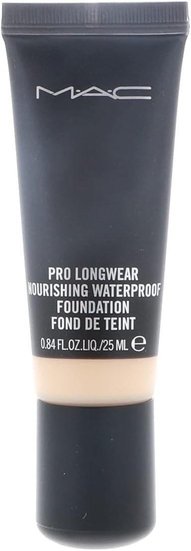 MAC Nourishing Waterproof Foundation Colour: NC30, 25 m
