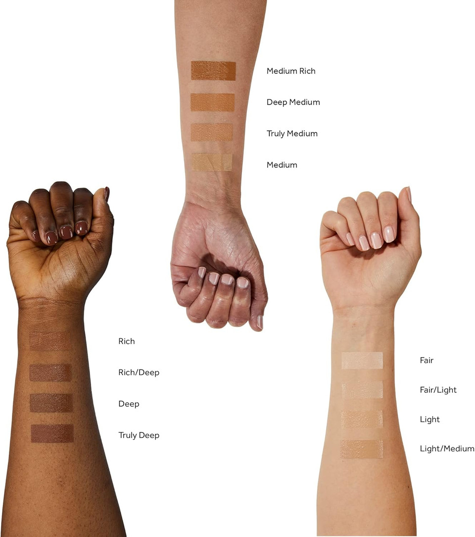 No7 Lift & Luminate Triple Action Concealer - TRUELY MEDIUM - 8ml - pack of 1 (updated packaging)