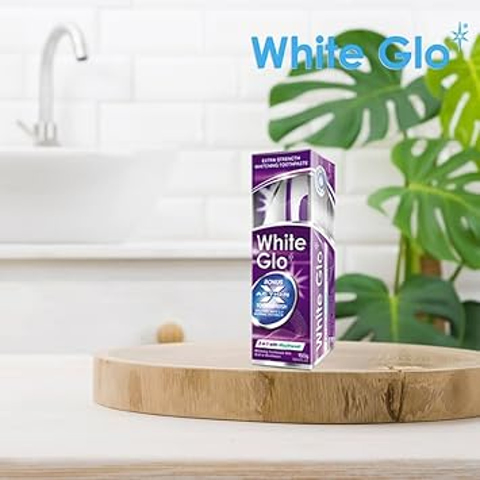 White Glo 2In1 with Mouthwash Whitening Toothpaste 100Ml &Toothbrush (with Sanitral 50 Pcs Dental Floss Stick Included as a Gift)
