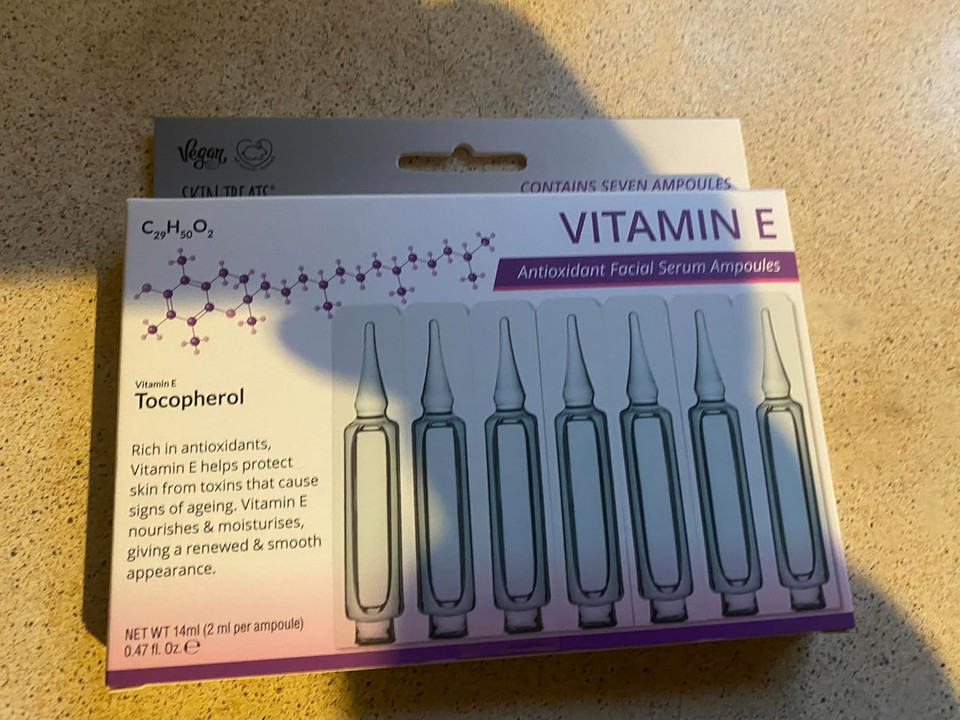 Generic SKIN TREATS VITAMIN E Antioxidant Facial Serum Ampoules 7 Ampoules Generic SKIN TREATS VITAMIN E Antioxidant Facial Serum Ampoules 7 Ampoules