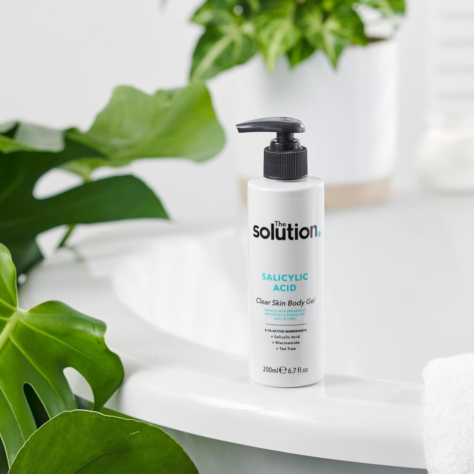 Super Facialist Salicylic Acid Anti-Blemish Purifying Cleansing Wash, 150ml and The Solution Salicylic Acid, Clear Skin Body Gel, 200ml