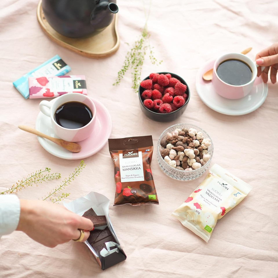 Foodin Organic Raw Chocolate Coated Raspberry 50g  Vegan, Gluten-Free, Freeze-Dried Fruit Snack Foodin Organic Raw Chocolate Coated Raspberry 50g  Vegan, Gluten-Free, Freeze-Dried Fruit Snack