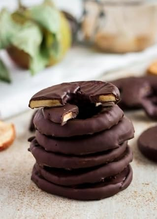 Skr?veru Apples in Milk Chocolate 100g  Belgian Chocolate Coated Dried Apples, Sweet & Tangy Treat, No Artificial Colors or Preservatives, Made with Premium Ingredients, 100% Recyclable Packaging