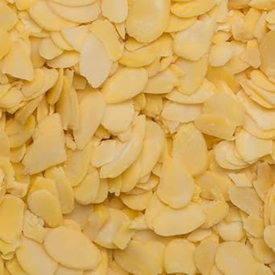 Wholefood Earth Organic Flaked Almonds  125g | GMO Free | High Fibre | Source of Protein | Certified Organic (Packaging May Vary)