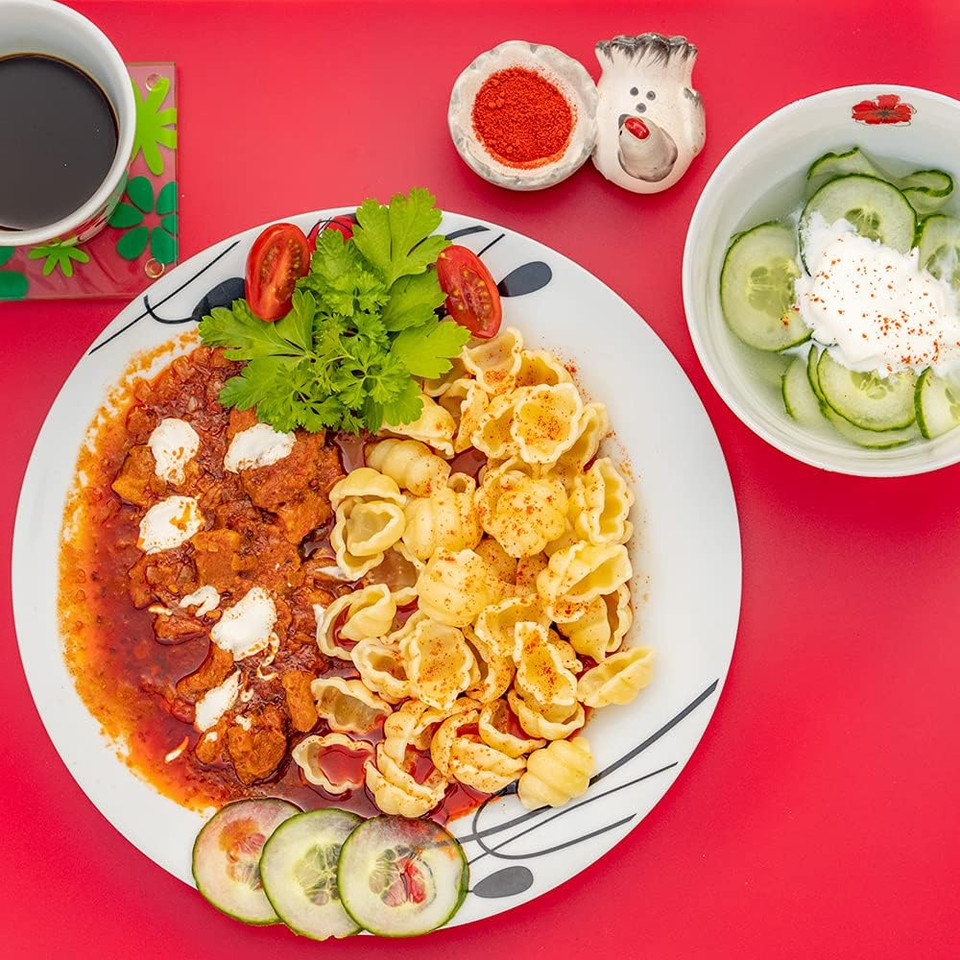 Menol Spices Authentic Hungarian Smoked Paprika Powder (Smoked Hot 200g) Premium Gourmet Quality, Incredible Smokey and Spicy Flavour, Vibrant Red, Produced in region of Szeged, Hungary