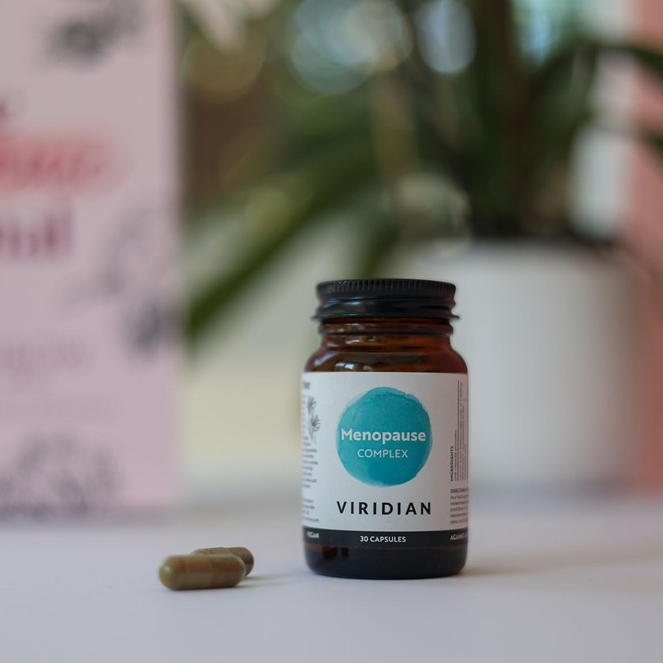 Viridian - Menopause Complex - 30 Capsules with Hops, Lemon Balm, Saffron & Sage | Formulated by Qualified Nutritionists | Optimal Potency | Exclusively Active Ingredients | Vegan
