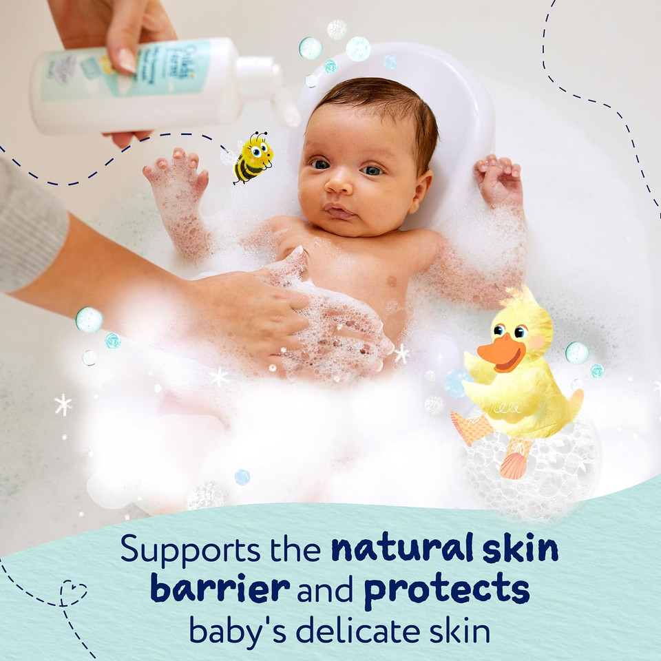 Childs Farm Baby Foaming Cloud Face & Body Wash, Baby Soft Scent | Tear-free, Gently Cleanses & Soothes | Suitable for Newborns with Dry, Sensitive Skin, 160ml