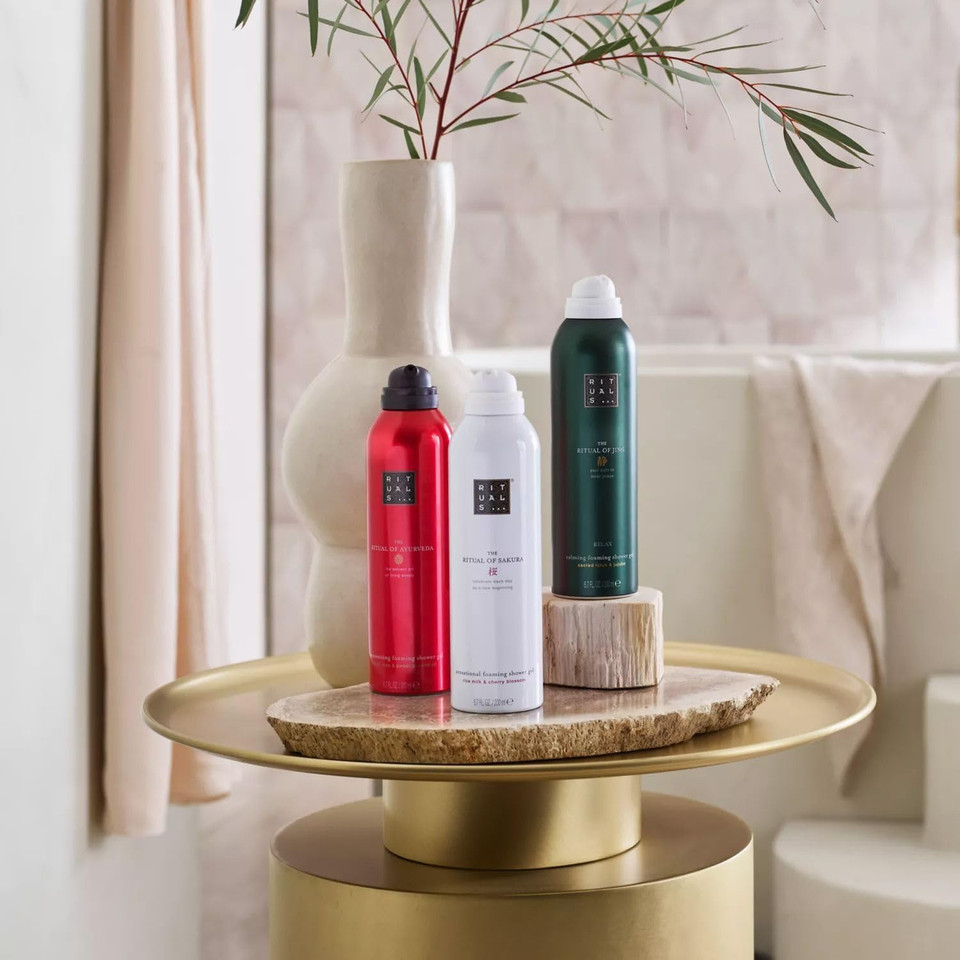 RITUALS Shower Foam Homme, value pack - Gel with Cedar Wood and Vitamin E - Powerfully Cleansing Foaming Gel - 3 x 200ml