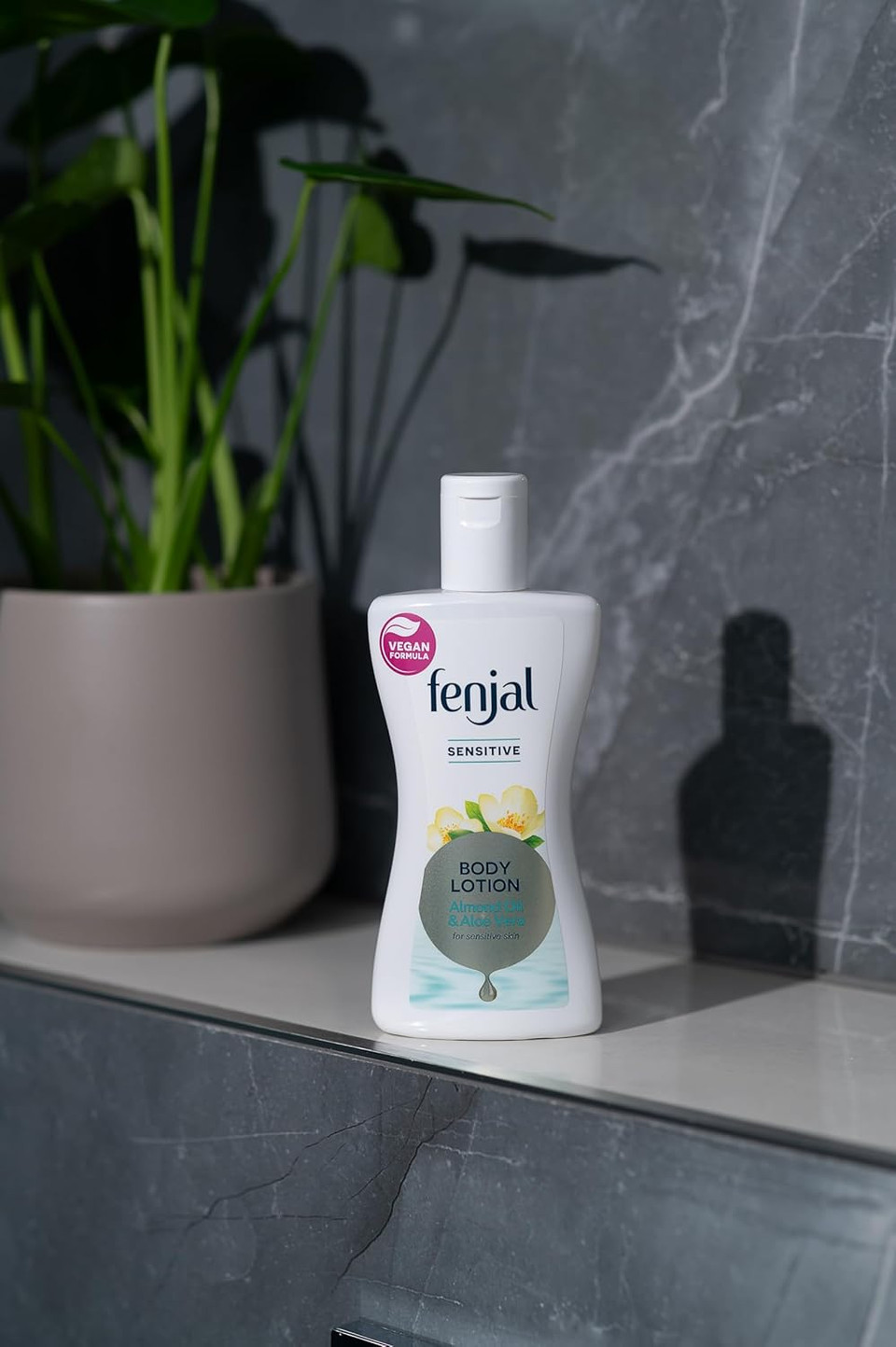 Fenjal Sensitive Body Lotion, Nourishing Hydration, 200 ml