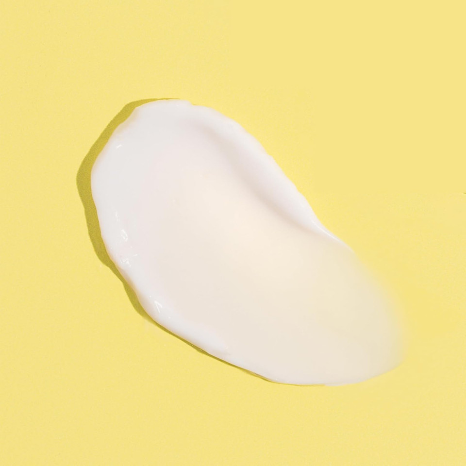 Q+A Ceramide Body Lotion, for Nourishing body care with Squalane, Pineapple Ceramides, and a barrier-protecting Sugar Complex, provides the deep moisturisation you'd expect from a Body Butter, 250ml