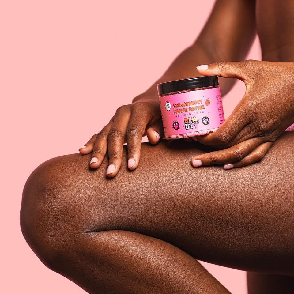 Mallows Beauty Strawberry Shave Butter, Relieves Redness, Hydrates and Nourishes, Protects Against Razor Rash, Long Lasting Results, for All Skin Types, 100g
