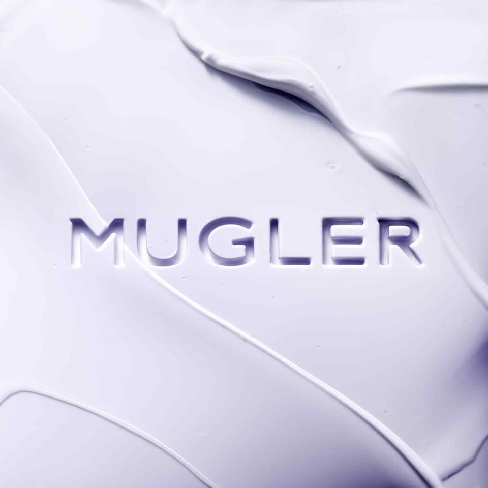 Mugler Alien Beautifying Body Lotion, Hydrating & Perfumed Body Cream, Sensual Jasmine & Amber Scent, Bodycare for Women, 200ml