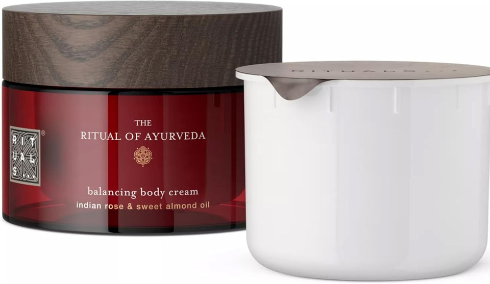 RITUALS Body Cream from The Ritual of Sakura, 220 ml - with Rice Milk, Cherry Blossom, Antioxidants, Vitamin E & Centella Asiatica - Skin Nourishing & Renewing Properties