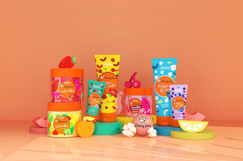 Delia Cosmetics - Dairy Fun - Body Peeling Smoothie - Washes & Refreshes - Exfoliates & Smoothes - Moisturizes, Nourishes, Firms - Intense Scent of Raspberry - Natural Extracts - Body Scrub - 350g