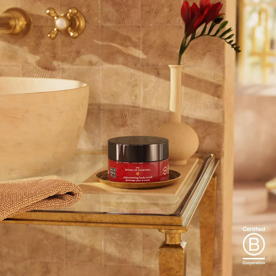 RITUALS Body Scrub The Ritual of Ayurveda - Body Salt Scrub Made with Pink Salt from Punjab and Sweet Almond Oil - Made from 94% Natural Origin Ingredients - 300g RITUALS Body Scrub The Ritual of Ayurveda - Body Salt Scrub Made with Pink Salt from Punjab and Sweet Almond Oil - Made from 94% Natural Origin Ingredients - 300g