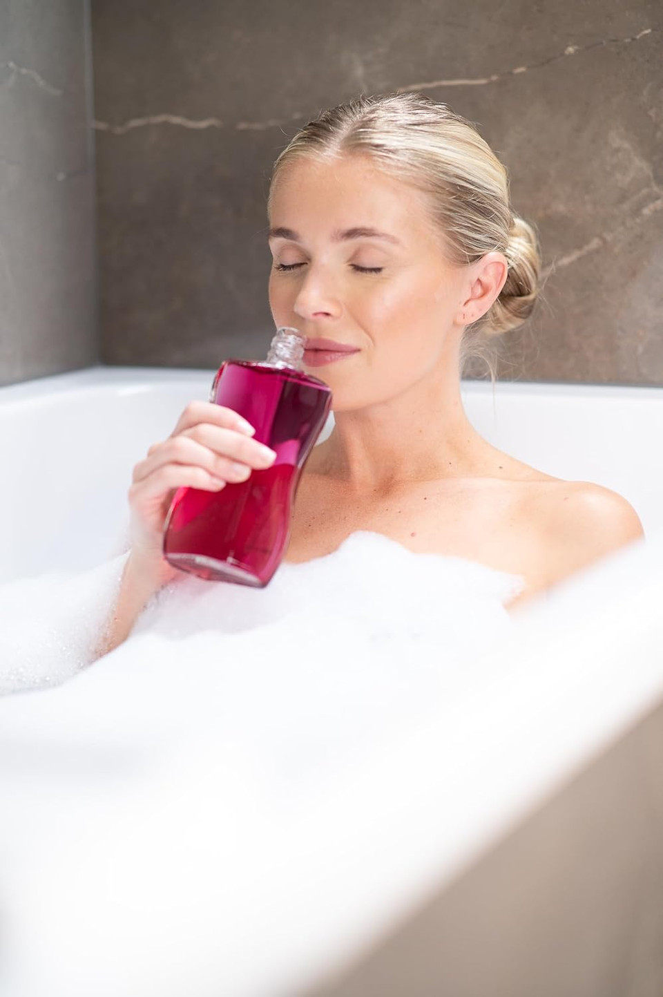 Fenjal Intensive Oil & Care Foam Bath, Luxurious Bubbles, Nourished Skin, Bergamot & Vanilla, 200 ml