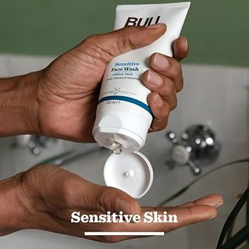 BULLDOG SKINCARE - Sensitive Face Wash For Men Cleanser for Sensitive Skin 150 ml