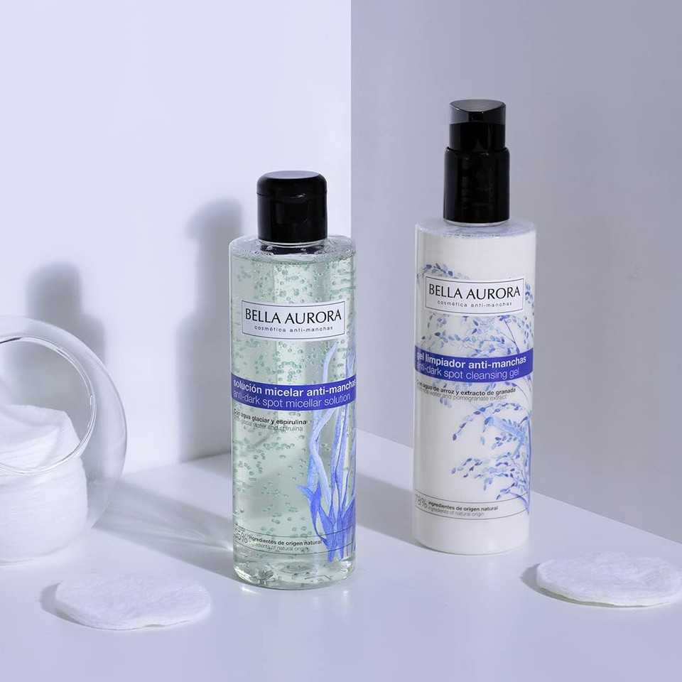 BELLA AURORA - Anti-blemish Facial Cleansing Gel 200 ml, Cleanses and Removes Makeup, for All Skin Types, Brightens, Evens and Lightens the Skin, Gently Exfoliates, Soft and Comfortable Skin