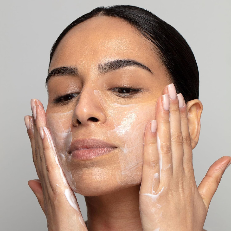 BEAUTYLAB Anti Ageing Face Wash, Silk Cleanser for Prematurely Aged, Dry, Dull Skin with Fine Lines and Wrinkles, 200ml BEAUTYLAB Anti Ageing Face Wash, Silk Cleanser for Prematurely Aged, Dry, Dull Skin with Fine Lines and Wrinkles, 200ml