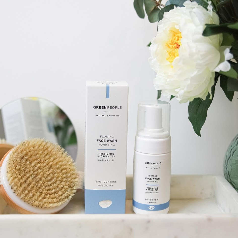 Green People Foaming Face Wash - Anti-Blemish - For Combination & Oily Skin - SLS & Alcohol Free - Cruelty Free & Vegan, 100ml