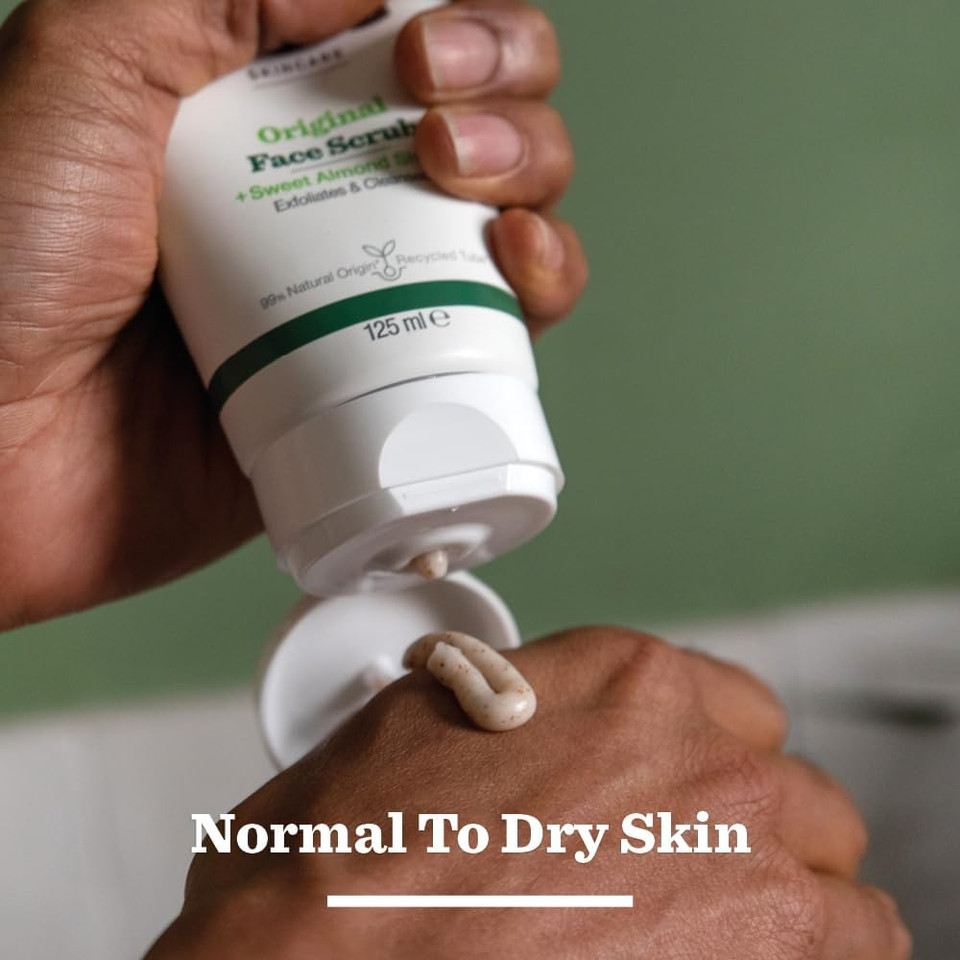 BULLDOG SKINCARE - Original Face Scrub For Men Exfoliating Almond Shell Scrub 125 ml (Pack of 2)