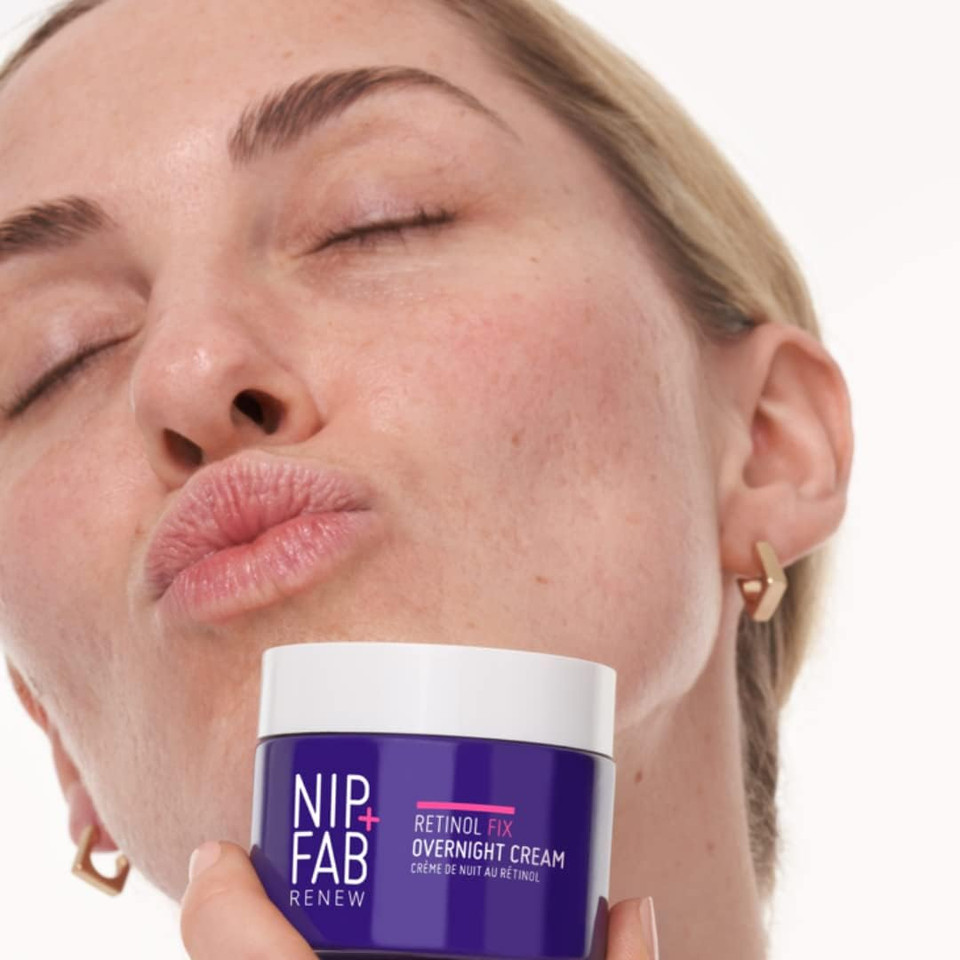 Nip + Fab Retinol Fix Sheet Mask for Face with Coconut Water, Edelweiss Flower Extract, Hydrating Gel Facial Mask for Refining Minimizing Pores, 24ml