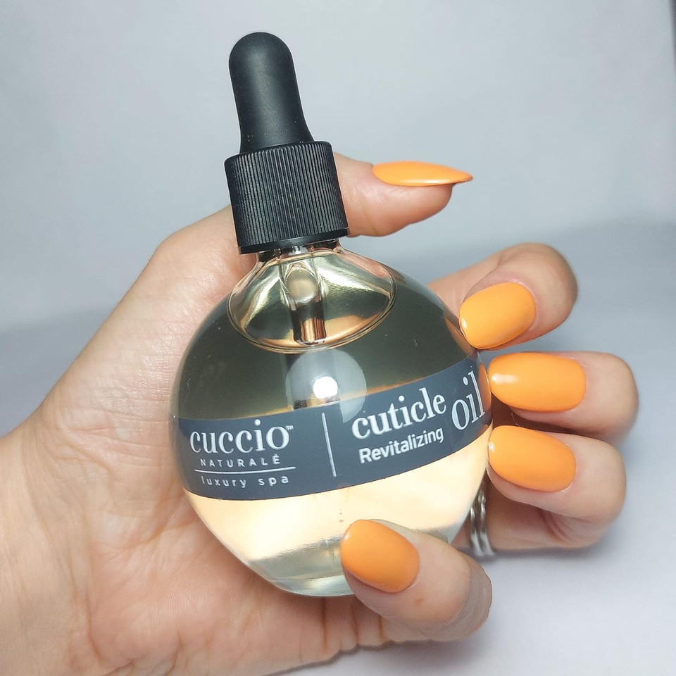 Cuccio Naturale Revitalising Cuticle Oil - Citrus & Wild Berry - 73ml (2.5oz)