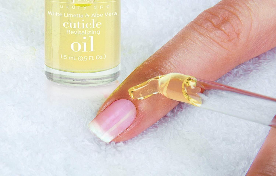 Cuccio Artisan Shea & Vetiver Cuticle Softener 118ml (4oz),I0098667